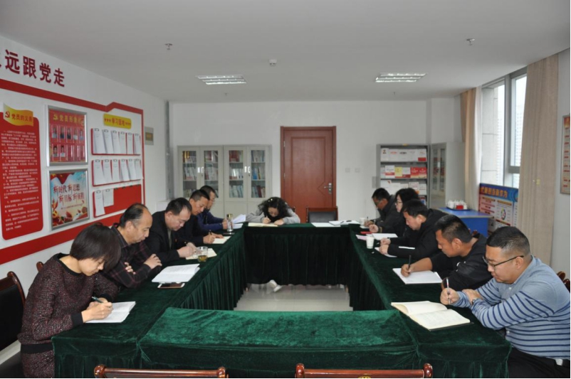 銘記&ldquo;生命線&rdquo;、分清&ldquo;是非線&rdquo; 修筑&ldquo;防腐線&rdquo;、不踩&ldquo;高壓線&rdquo;